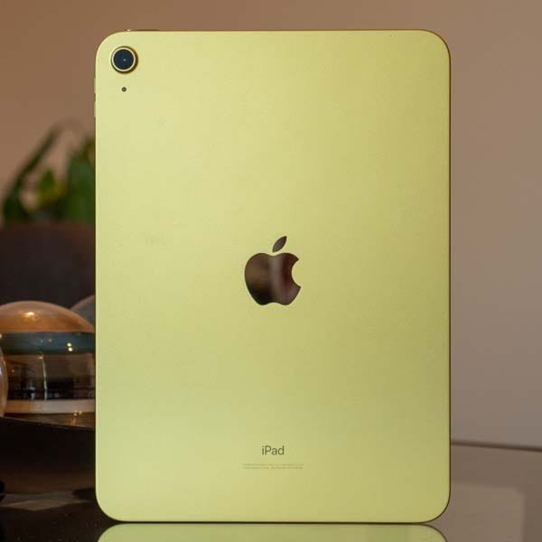 chiec ipad vang