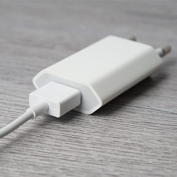 Củ sạc iphone 5w 8 cu sac iphone 5w 1 1